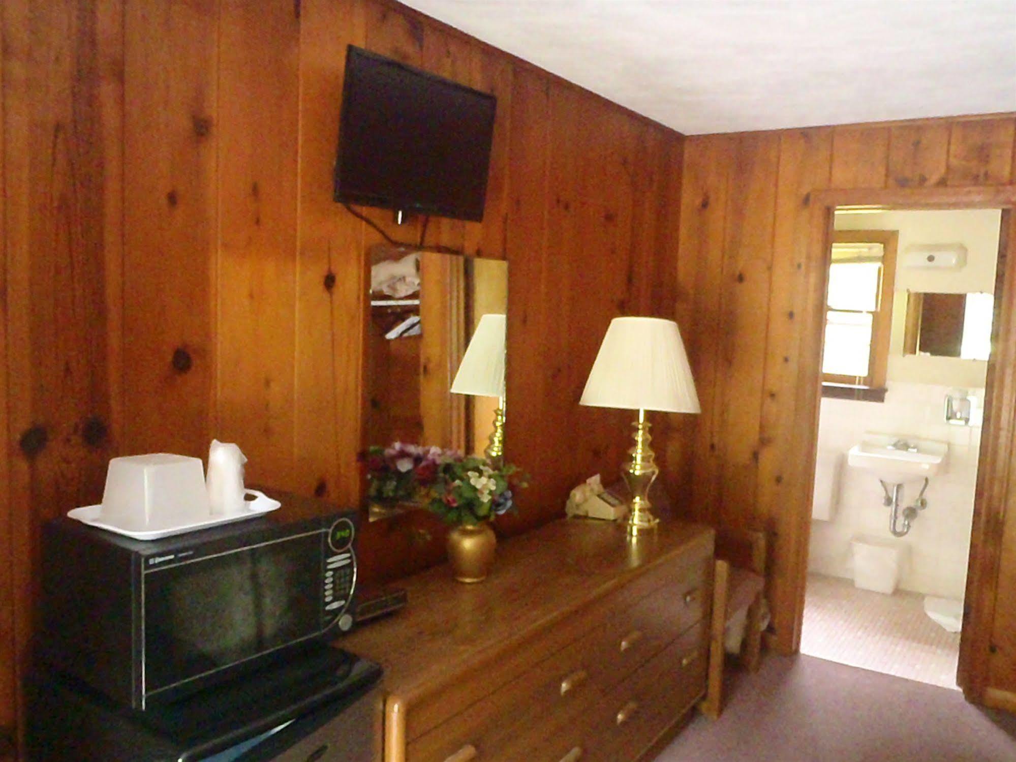 Heart Of The Berkshires Motel Pittsfield Εξωτερικό φωτογραφία