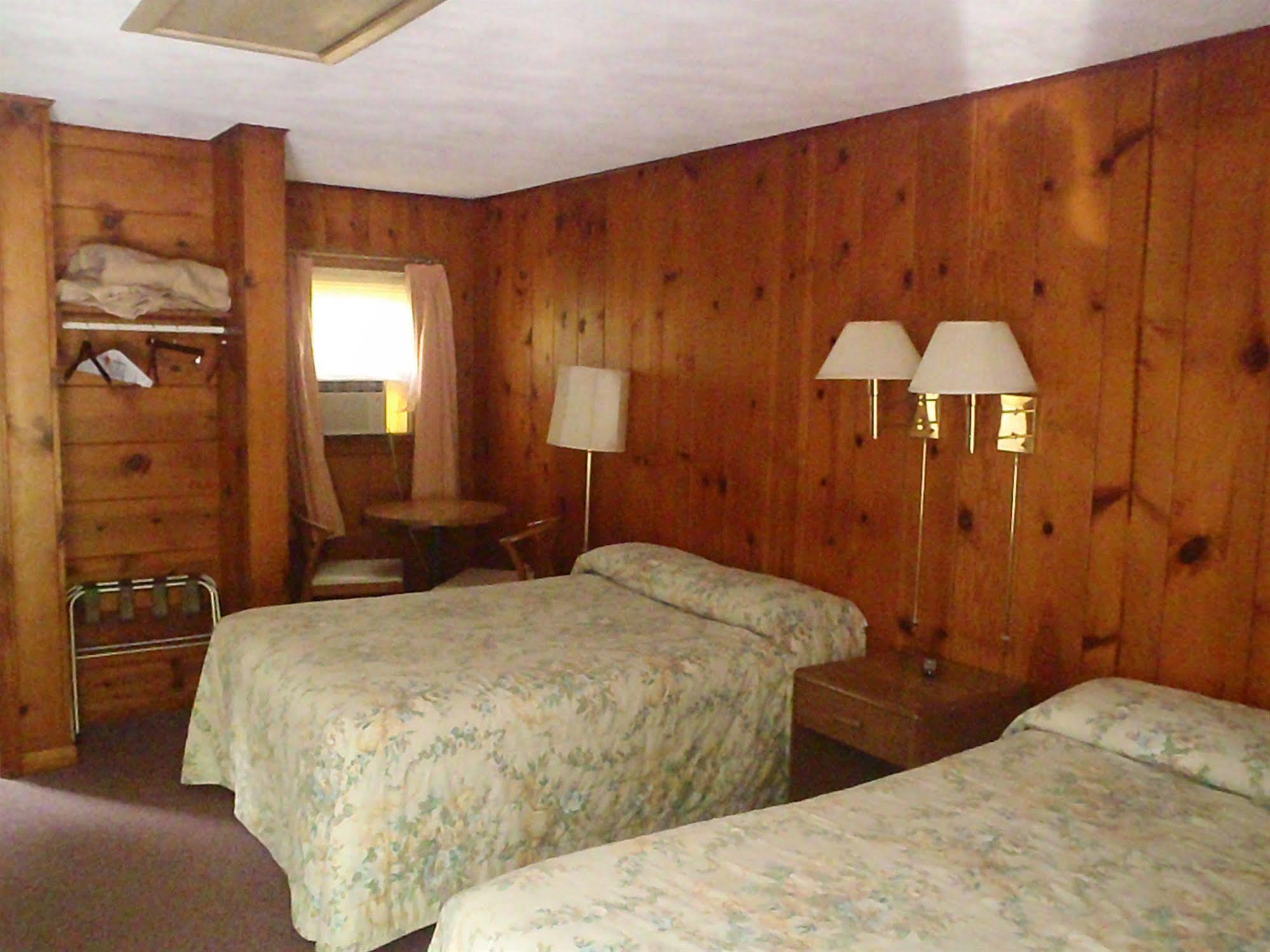 Heart Of The Berkshires Motel Pittsfield Εξωτερικό φωτογραφία