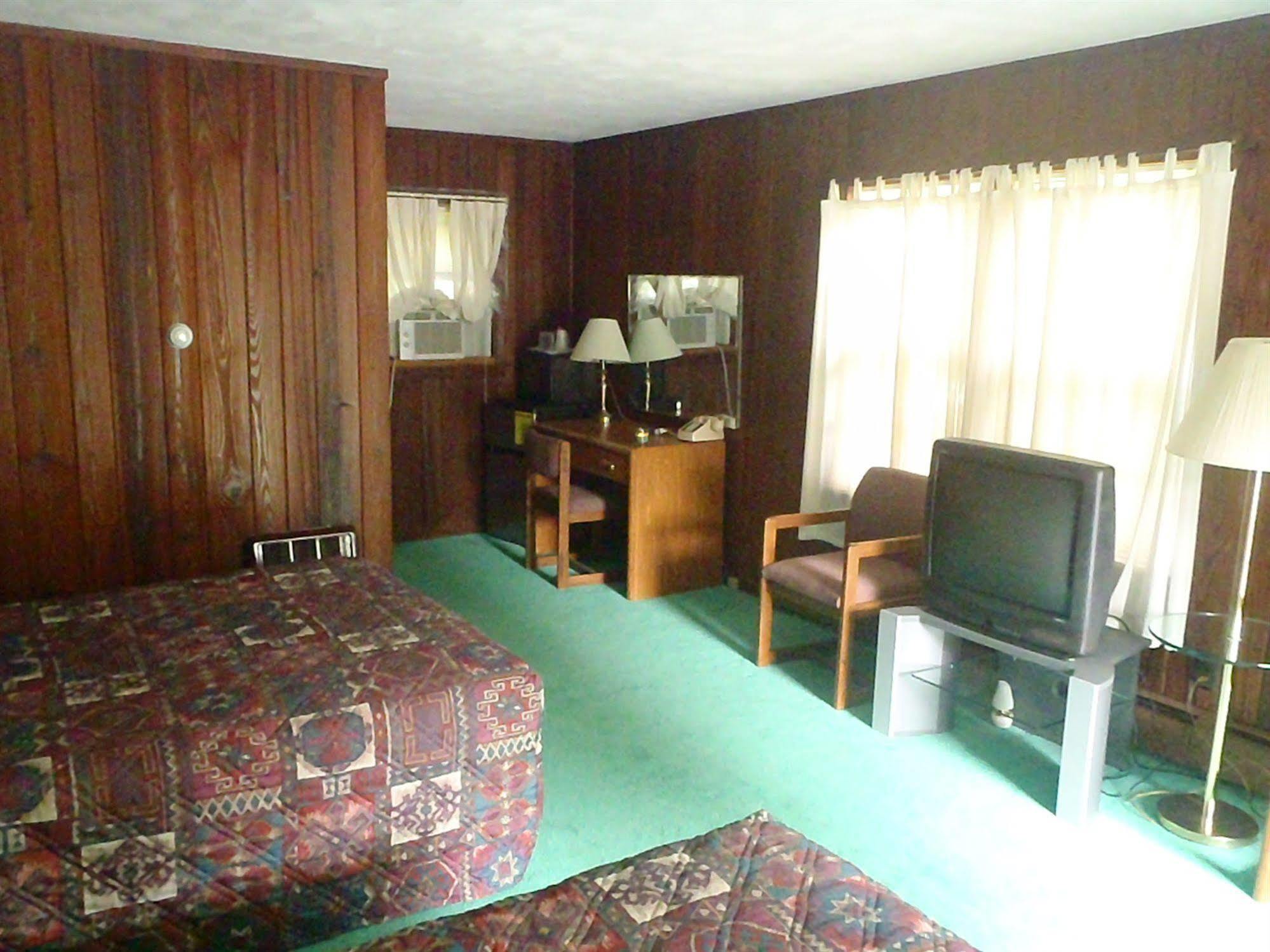 Heart Of The Berkshires Motel Pittsfield Εξωτερικό φωτογραφία