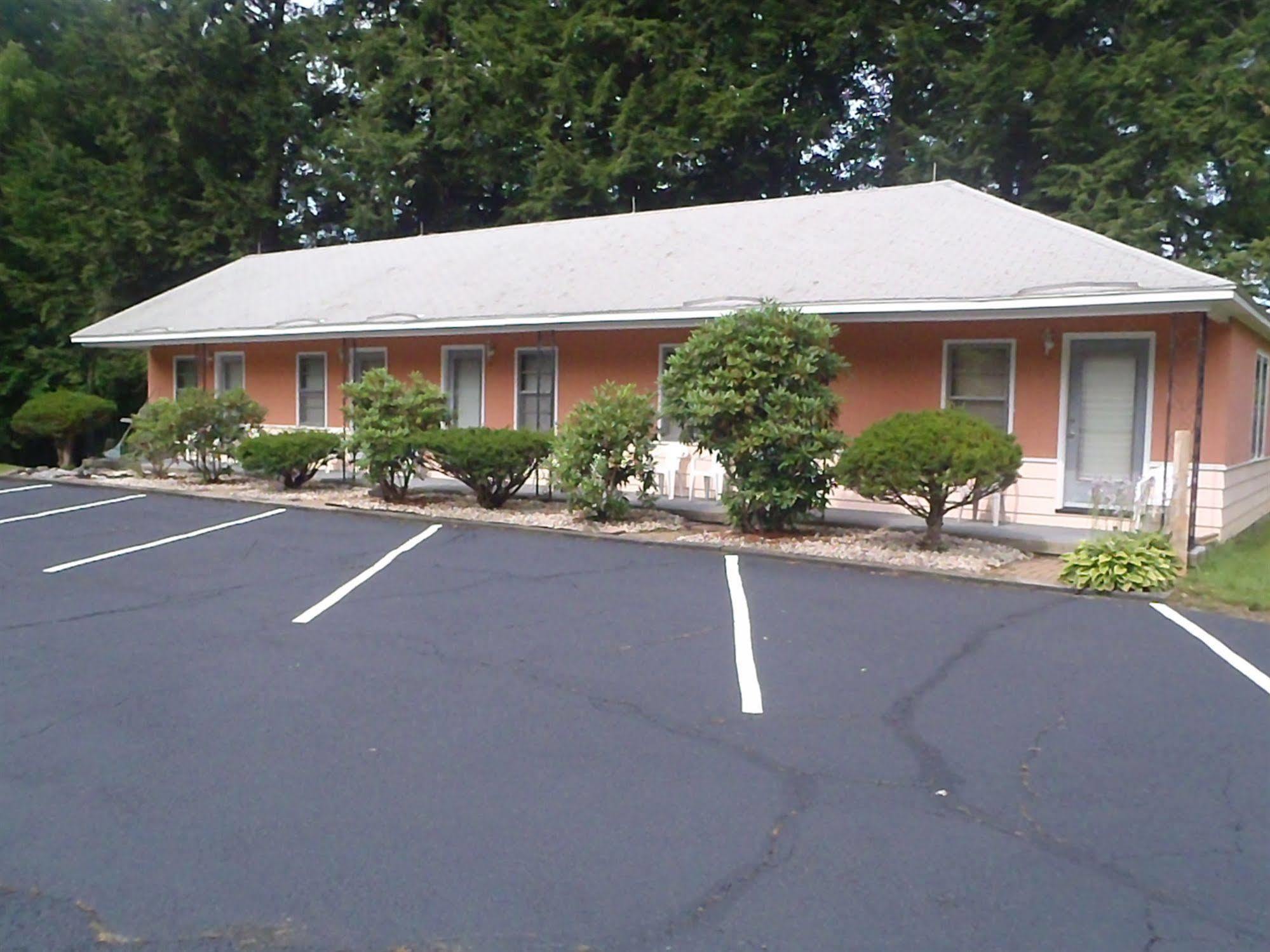 Heart Of The Berkshires Motel Pittsfield Εξωτερικό φωτογραφία